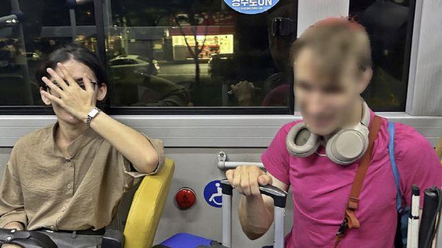 시각장애 외국인 막차 놓치자…자차로 동행한 버스기사[따전소]