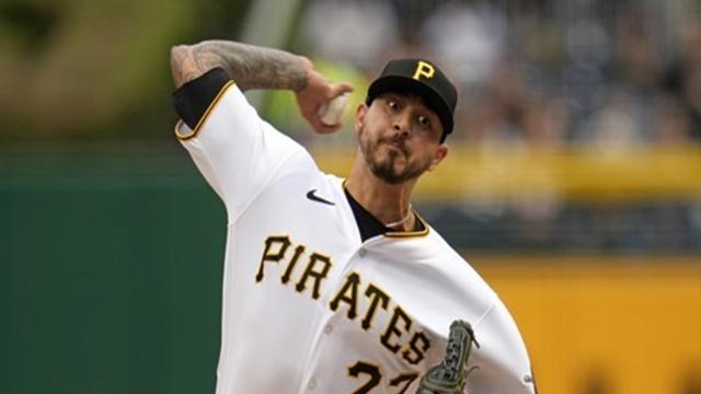 '데이비슨 방출' 롯데, 벨라스케즈 계약 확정…