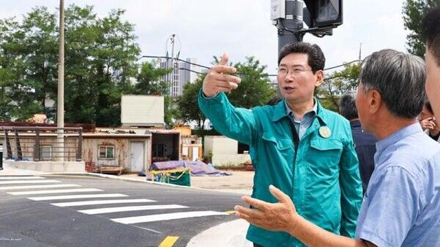 이상일 용인시장, 고림~유림 연결도로 현장 점검…주민들 “이상일 시장님께 감사드린다”
