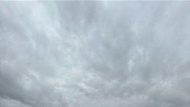 “힙스터는 산에서도 빛난다!” 안희연, 그래픽티&조거팬츠로 보여준 MZ세대 여행룩