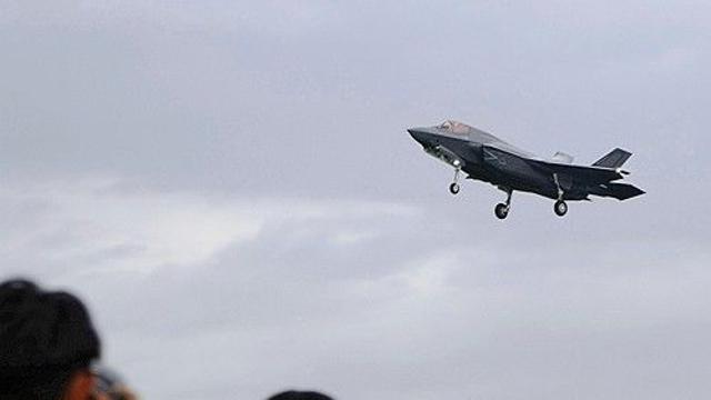 수직이착륙 스텔스전투기 F-35B 일본자위대에 첫 인도