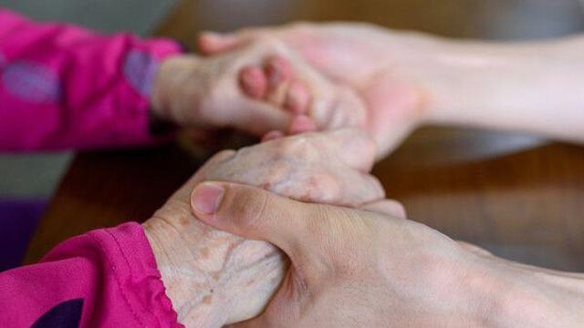 “사별 후 20년 혼자였는데”…시골 할머니 ‘HIV 감염’ 비밀은