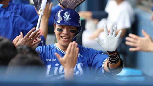 삼성 강민호, 16시즌 연속 두 자릿수 홈런…KBO 역대 3번째