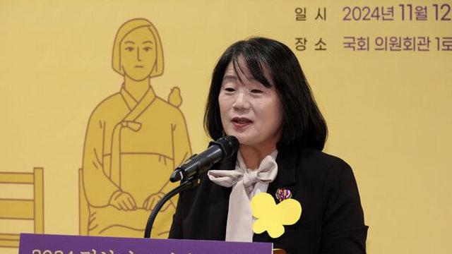 광복절 특사 명단에 조국·정경심·최강욱…윤미향도 포함