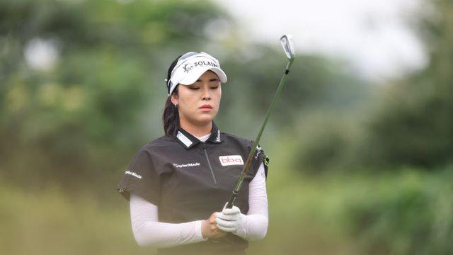 '무결점 퍼펙트샷' 윤이나 36홀 '노보기'..