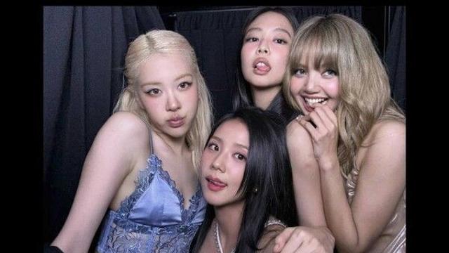 블랙핑크 로제, 데뷔 9주년 자축…“오늘 밤, 우리는 나인이에요”