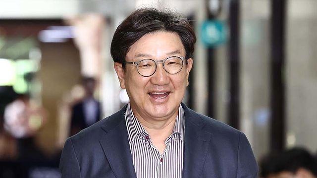 권성동 의원 측의 수상했던 그 행동… 택배기사 제보로 딱 걸렸다