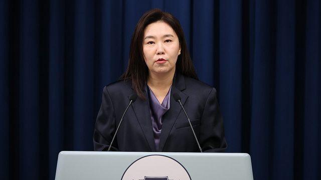대통령실, 조국 사면 여부에 