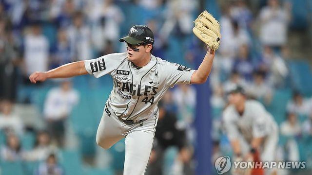 8월 평균 자책점 32.40…흔들리는 마무리 김서현, 위기의 한화