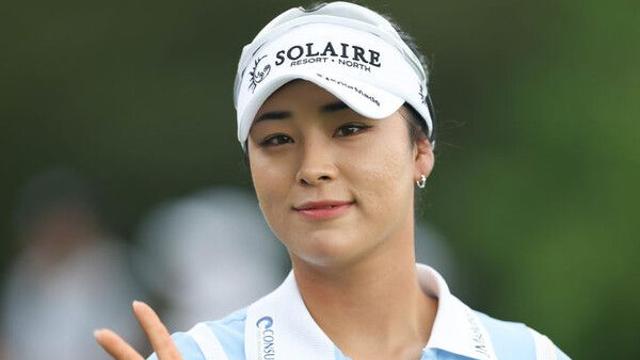 '50홀 노보기' 윤이나, KLPGA 제주삼다수 3R 2위…경기 일몰 순연