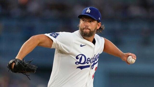 다저스 커쇼, 6이닝 1실점 호투…'3000K 클럽' 맞대결 판정승