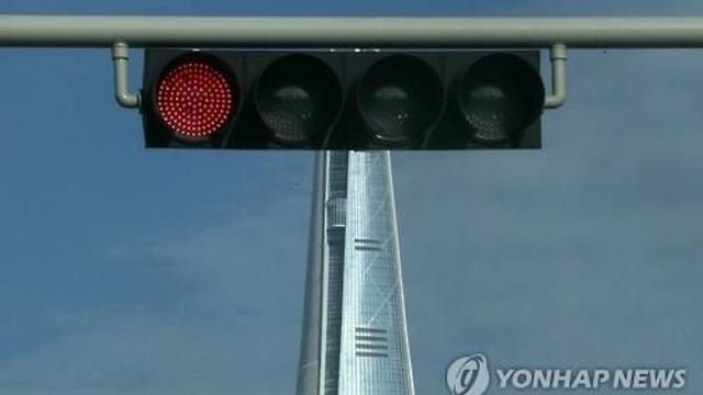 [콜마 경영권 분쟁] ② 반복되는 가족 경영분쟁…지배구조 문제도