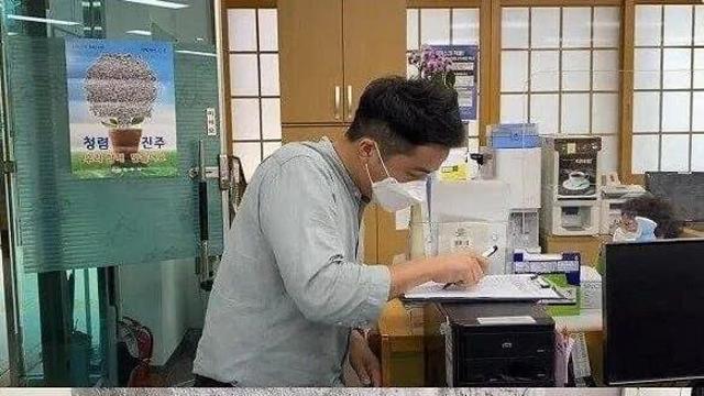 제발 남자직원 좀 보내주세요!!!