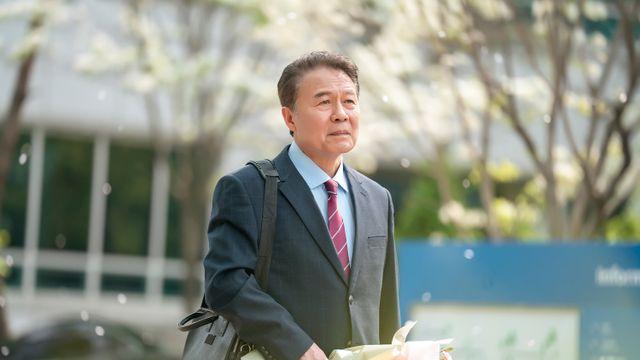 ‘K-아버지’ 천호진, 주말드라마 복귀…따뜻한 울림 전한다 (화려한 날들)