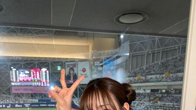 우아 우연, 키움 히어로즈 그린 크롭 유니폼으로 스포티 러블리룩 완성