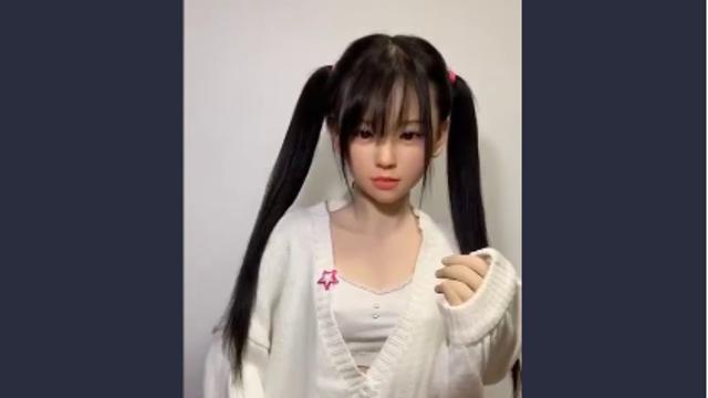 인형을 본 남편의 댓글.