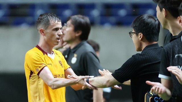 '아사니 태업논란'에 이정효 감독 