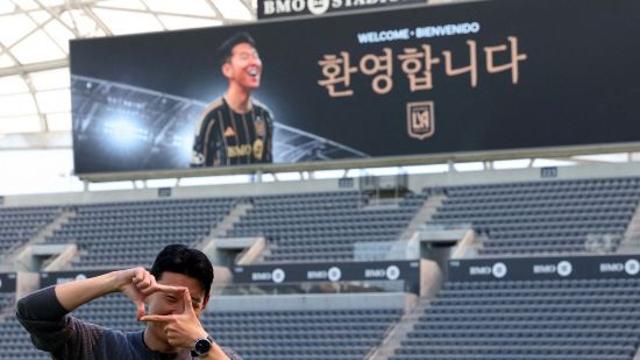 [속보] 손흥민 데뷔전부터 미쳤다!…폭풍 질주→페널티킥 획득→LAFC 2-2 동점포 기여