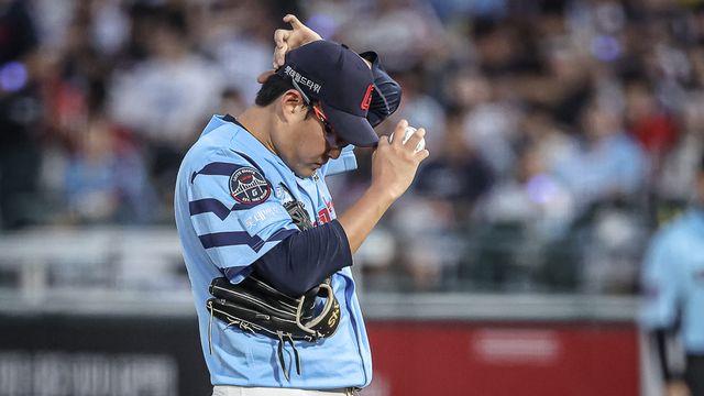 '이럴 수가' ERA 최하위라니...7실점 부진+시즌 7패→아쉬움 삼킨 '안경 에이스' 박세웅 [부산 현장]