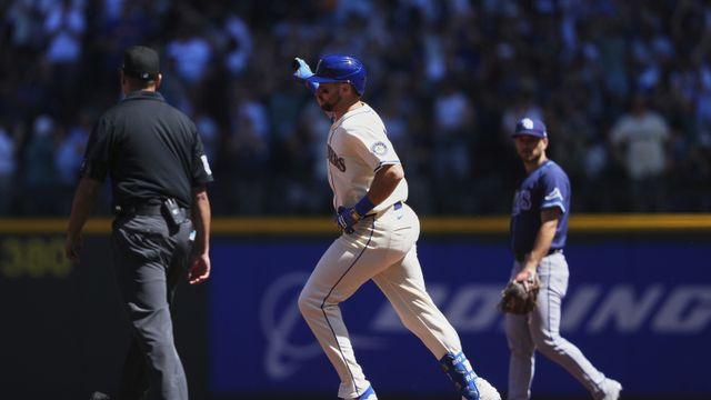 칼 롤리, 시즌 45호포...포수 최초 50홈런+AL MVP 수상 다가서