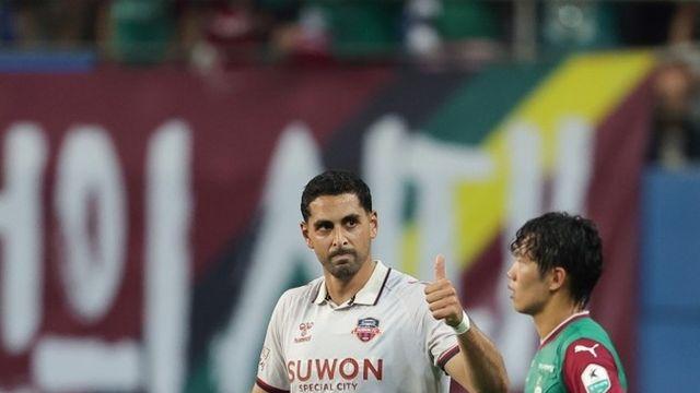 [K리그1 스타] 싸박 4경기 연속 골! 올 시즌 5번째 10골↑ 선수...수원FC 희망 상징으로