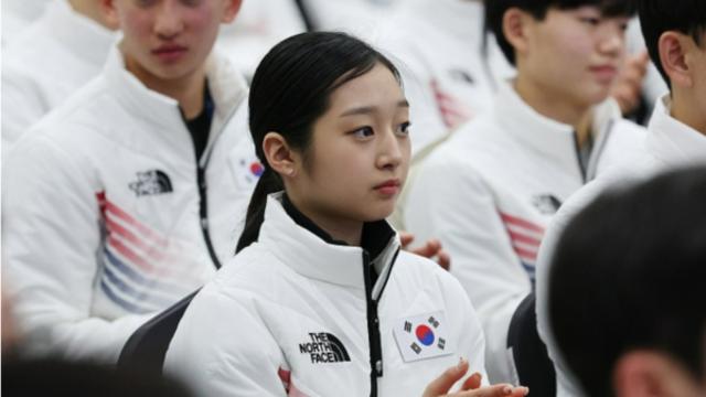 17세 신지아, 피겨 시니어 데뷔전서 동메달