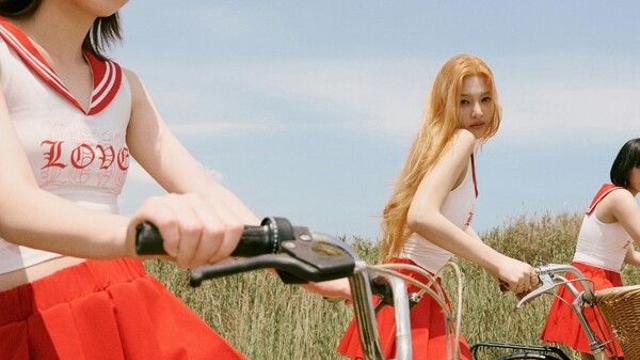 레드벨벗 조이, '트리플 여름감성' 수록곡 예고…첫 미니 프리뷰 공개