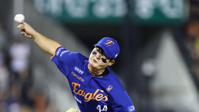 '4경기 연속 실점' 흔들리는 김서현...잘 나가던 한화, 최대 위기 맞나