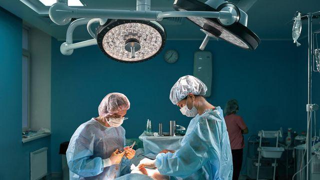 “35층서 떨어진 中 여성, 기적의 생존”…세 가지가 목숨 건졌다