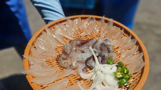 오징어 두 마리에 5만6천원?…속초 오징어 난전, 바가지 논란까지