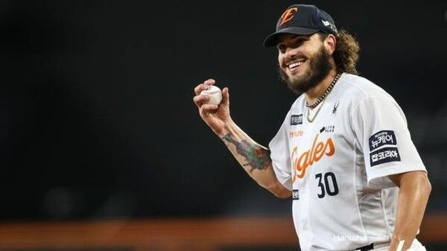 한화 폰세, KBO리그 역대 최소 23경기 만에 200탈삼진 달성