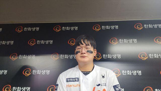 김서현, 사구 범한 윤동희에게 가장 먼저 사과…궁여지책은 통했다 [IS 스타]