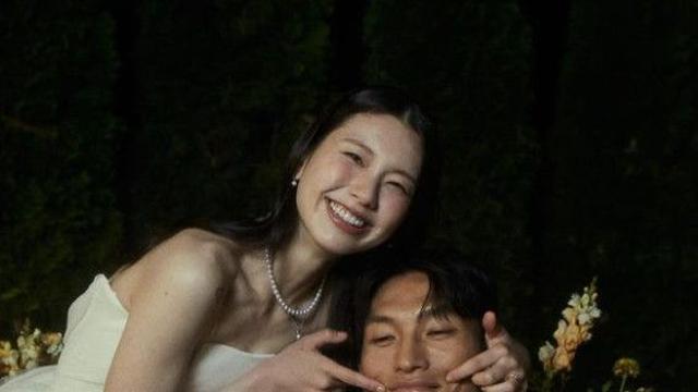 김진경, '장거리 부부'의 첫 결기…♥김승규 내조→