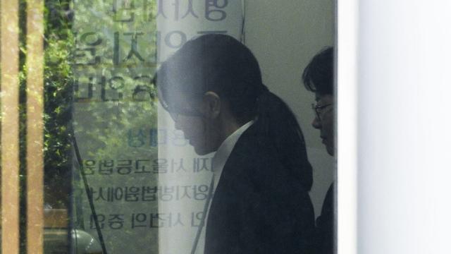 김건희 구속영장 발부한 정재욱 판사…