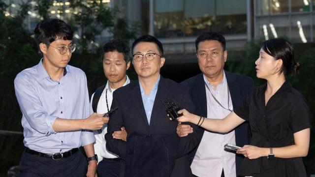 ‘김건희 집사’ 김예성 공항서 체포 후 압송…특검 조사(종합)