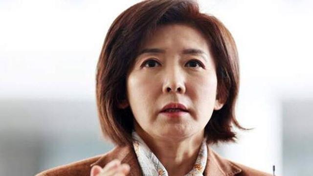 조국 사면되자 ’82학번 동기’ 나경원 “정의는 죽었다”