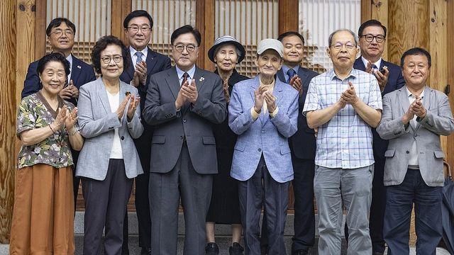 禹, 반민특위 유족 만나 