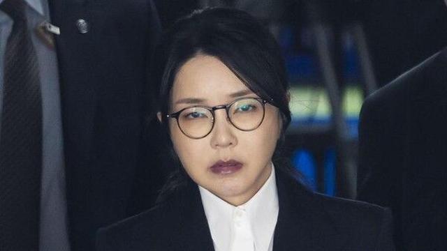김건희, 오늘 호송차 탄 채 특검 출석…구속 후 첫 소환