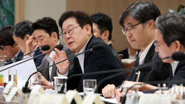 이 대통령 “국가재정 씨앗도 부족…성장·민생 위해 효율적으로 투자해야”(종합)
