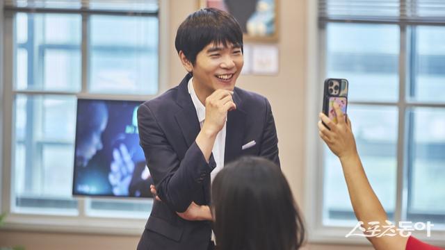 ‘바둑 천재’ 이세돌이 코미디 예능에? ‘직장인들’ 폭소 예고