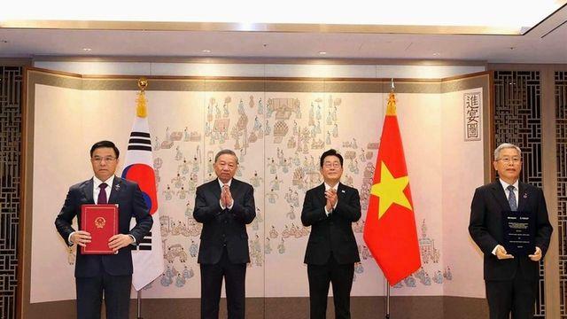 한전, 베트남 서기장 앞에서 ‘원전 러브콜’… 닌투언-2 수주전 본격 가동