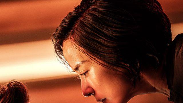 기자 조여정·살인마 정성일의 심리 게임…'살인자 리포트' 메인 포스터 공개