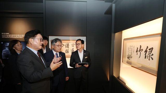 우원식 의장, 광복 80주년 특별展 관람...“선열 정신 잇기 위해 최선”