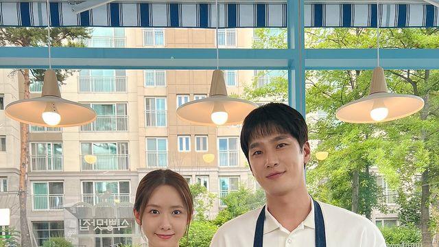 임윤아, 안보현과 ‘카페 알바룩’ 투샷…영화 ‘악마가 이사왔다’ 속 케미 과시