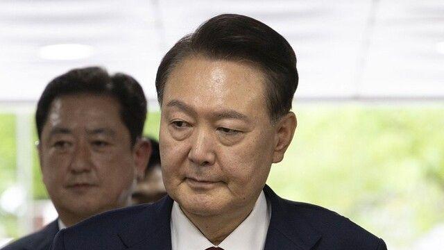 서울구치소장 전격교체...‘윤석열 면회, 휴대폰 반입 허용’ 특혜 중단