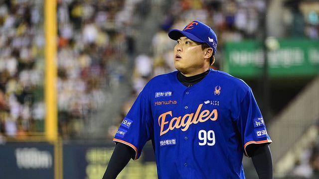 '3G 25K+ERA 0.95' 무시무시했던 '문폰와'…이제 배턴은 류현진에게! 한화 4연승 이끌까