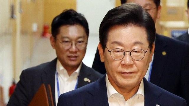 [이슈] '대주주 완화·이춘석·조국사면' 3연타 李 국정지지율 '최저' 민주당도 동반 하락…국정 동력 상실 우려