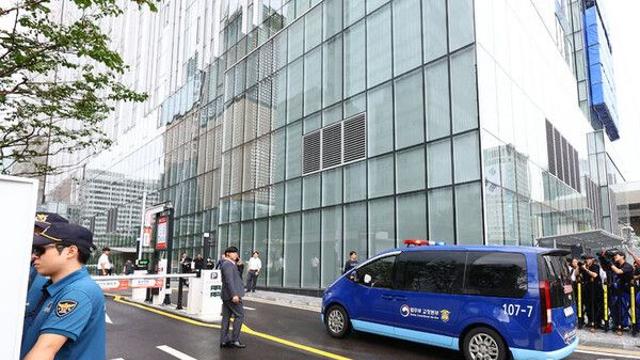 김건희 구속 후 첫 특검 조사 마쳐…대부분 혐의 진술거부(종합)
