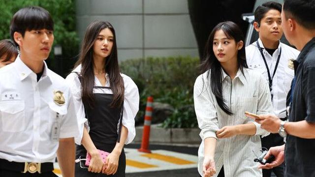 뉴진스 김민지·다니엘 '전속계약 분쟁' 조정기일 직접 출석
