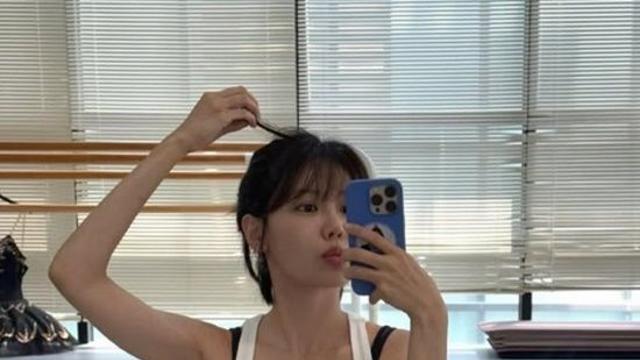 '172cm' 최수영, 우아한 발레복 자태…♥정경호도 반할 미모 [★해시태그]